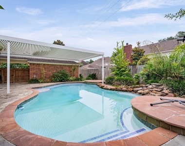 3622 Springhill Lane - Photo Thumbnail 24