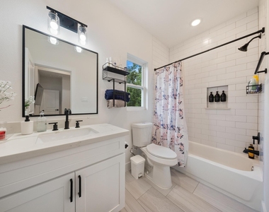 4032 Porter Street - Photo Thumbnail 20