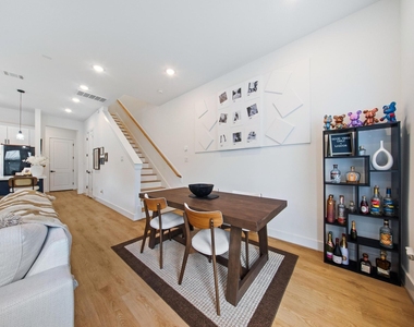 4032 Porter Street - Photo Thumbnail 8