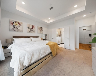 4032 Porter Street - Photo Thumbnail 12