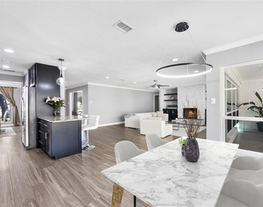 12539 Honeywood Trail - Photo Thumbnail 8