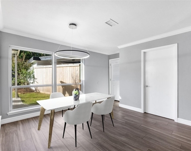 12539 Honeywood Trail - Photo Thumbnail 9