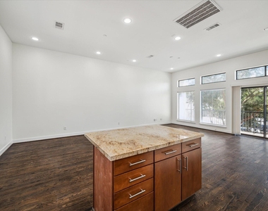1316 Welch Street - Photo Thumbnail 5