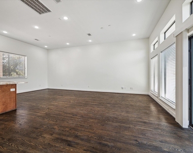 1316 Welch Street - Photo Thumbnail 2