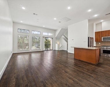 1316 Welch Street - Photo Thumbnail 4
