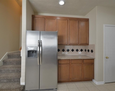 17210 Mitchell Pass Lane - Photo Thumbnail 2