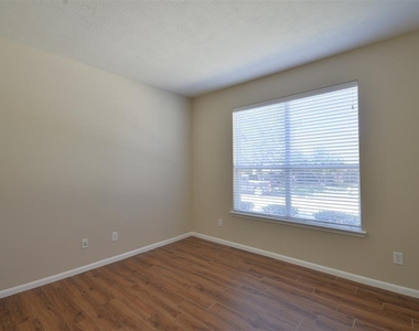 17210 Mitchell Pass Lane - Photo Thumbnail 8