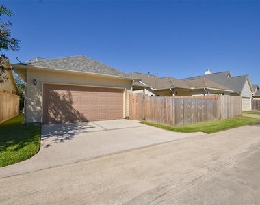 17210 Mitchell Pass Lane - Photo Thumbnail 23