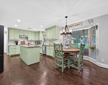 746 Stone Mountain Drive - Photo Thumbnail 9