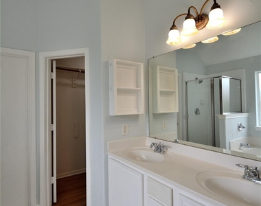 9238 Clearwood Landing Boulevard - Photo Thumbnail 11