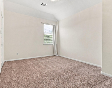 3020 Rocky Canyon Drive - Photo Thumbnail 32