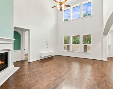 3020 Rocky Canyon Drive - Photo Thumbnail 7