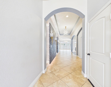 2807 Naples Park Lane - Photo Thumbnail 6