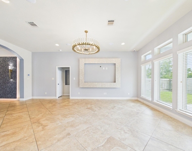 2807 Naples Park Lane - Photo Thumbnail 10
