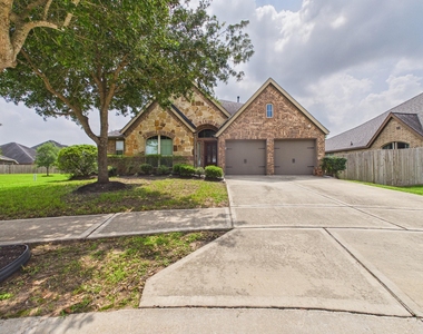2807 Naples Park Lane - Photo Thumbnail 2