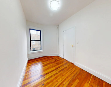 1427 York Avenue - Photo Thumbnail 3