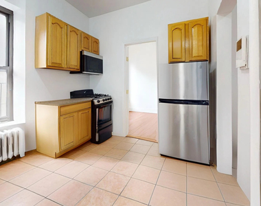 1427 York Avenue - Photo Thumbnail 4