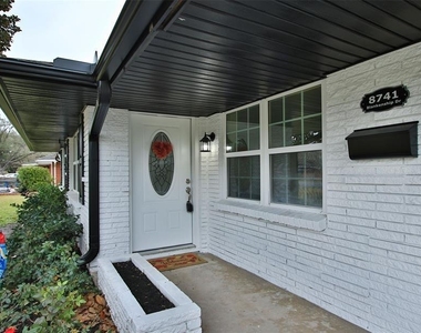 8741 Blankenship Drive - Photo Thumbnail 5