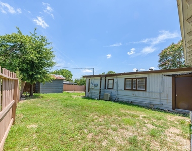 1012 W Hart Avenue - Photo Thumbnail 15