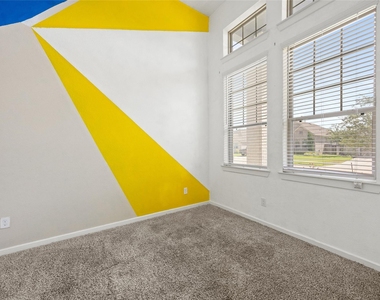 21535 Reserve Hill Lane - Photo Thumbnail 4