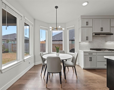 30155 Gold Finch Place - Photo Thumbnail 11