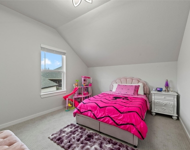 30155 Gold Finch Place - Photo Thumbnail 21