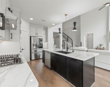 30155 Gold Finch Place - Photo Thumbnail 9