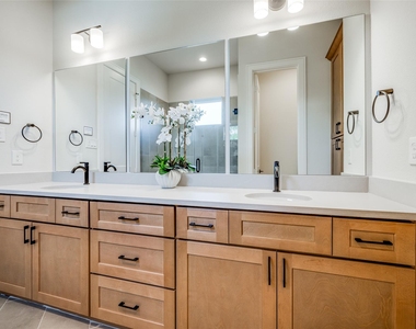 6514 Old Olive Tree Drive - Photo Thumbnail 29