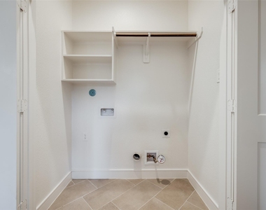 6514 Old Olive Tree Drive - Photo Thumbnail 10