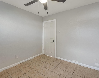 4718 Carmen Street - Photo Thumbnail 7