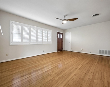 5305 Judalon Lane - Photo Thumbnail 3