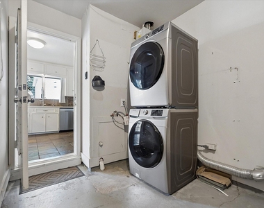 5305 Judalon Lane - Photo Thumbnail 11