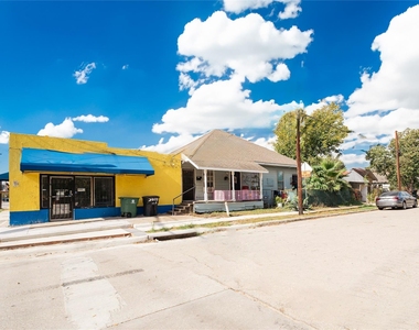 2303 Chestnut Street - Photo Thumbnail 10