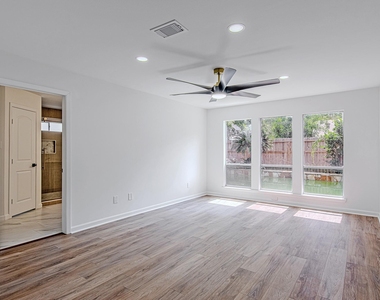 3406 Forest Village Drive - Photo Thumbnail 26