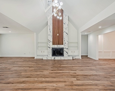 3406 Forest Village Drive - Photo Thumbnail 7