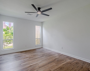 3406 Forest Village Drive - Photo Thumbnail 33