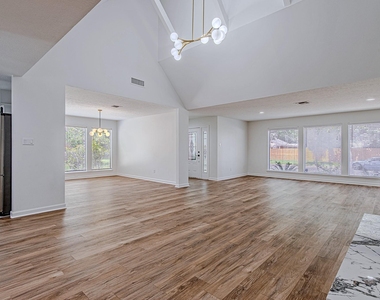 3406 Forest Village Drive - Photo Thumbnail 8