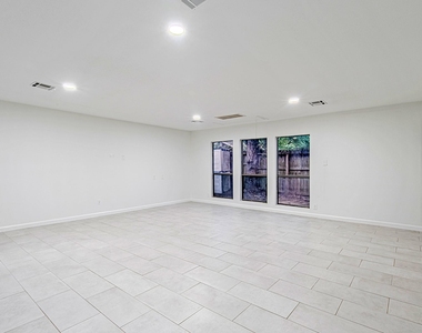 3406 Forest Village Drive - Photo Thumbnail 24