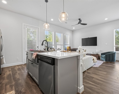 5737 White Magnolia Street - Photo Thumbnail 9