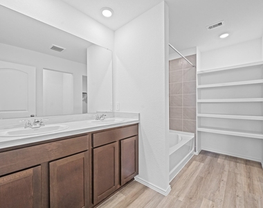 16830 Paintbrush Hollow Lane - Photo Thumbnail 13