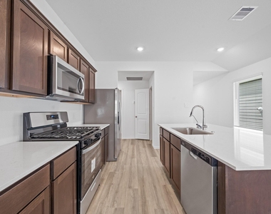 16830 Paintbrush Hollow Lane - Photo Thumbnail 7