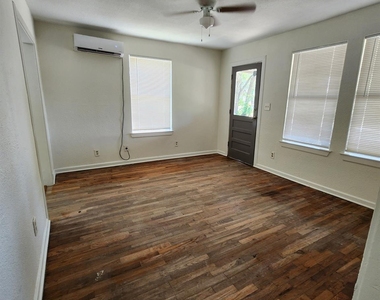 112 1st Avenue N - Photo Thumbnail 9