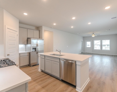 8555 Blueberry Ash Street - Photo Thumbnail 4