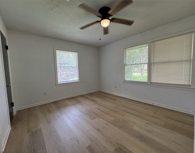 612 Sunset Lane - Photo Thumbnail 17
