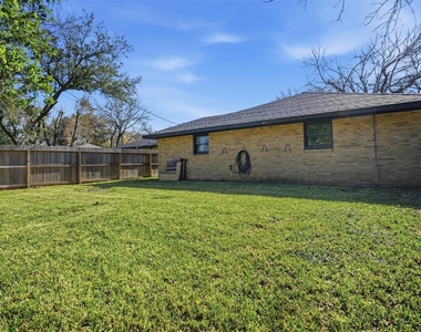 612 Sunset Lane - Photo Thumbnail 5