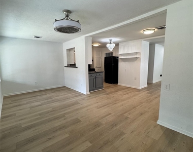 612 Sunset Lane - Photo Thumbnail 10