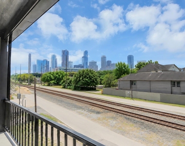 4410 Allen Street - Photo Thumbnail 2