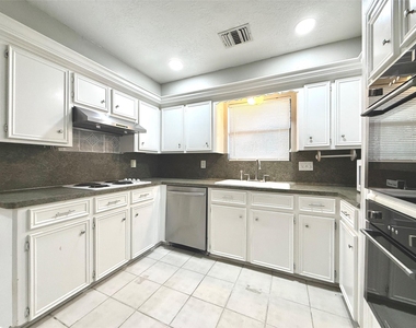 9002 Sabastian Drive - Photo Thumbnail 8