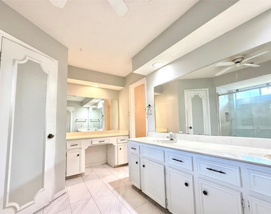 9002 Sabastian Drive - Photo Thumbnail 24