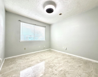 9002 Sabastian Drive - Photo Thumbnail 19